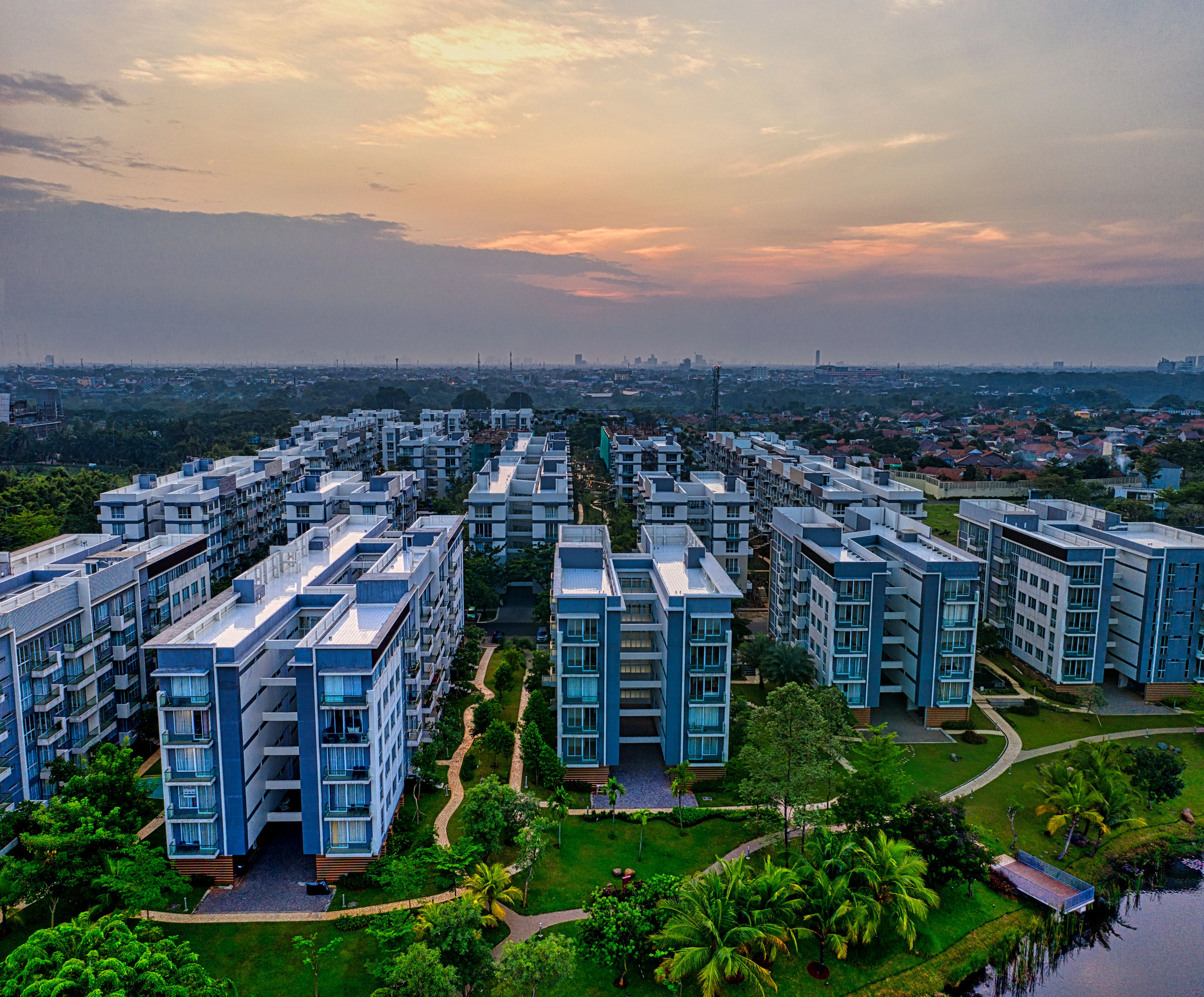 PURAVANKARA PURVA SILVERSKY